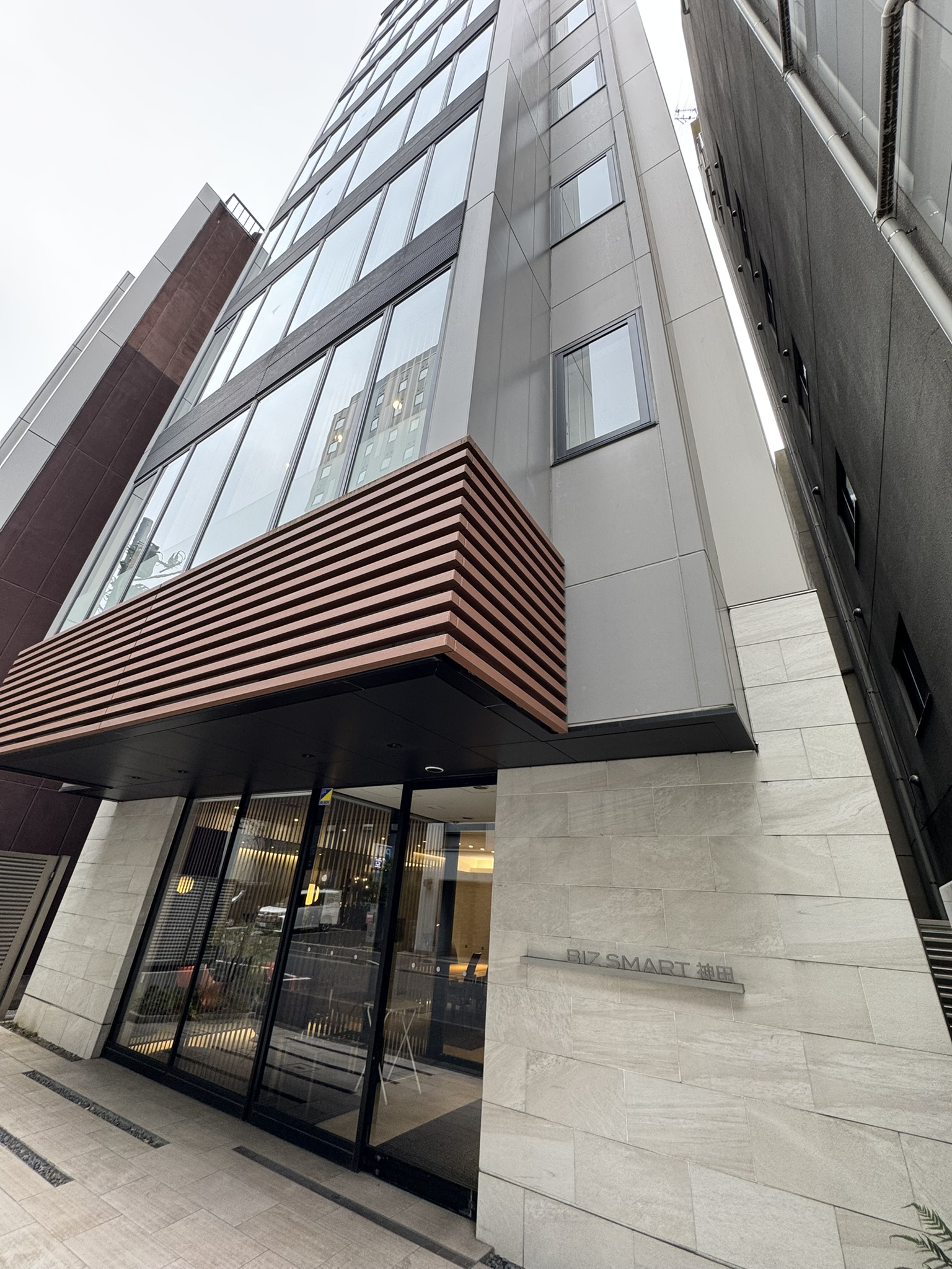 Qualiteg Kanda Office Entrance